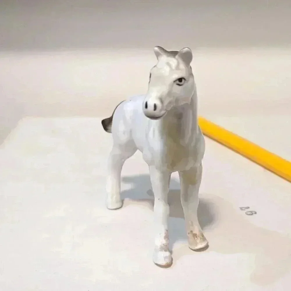 White  Horse figurine - Picture 4 of 4